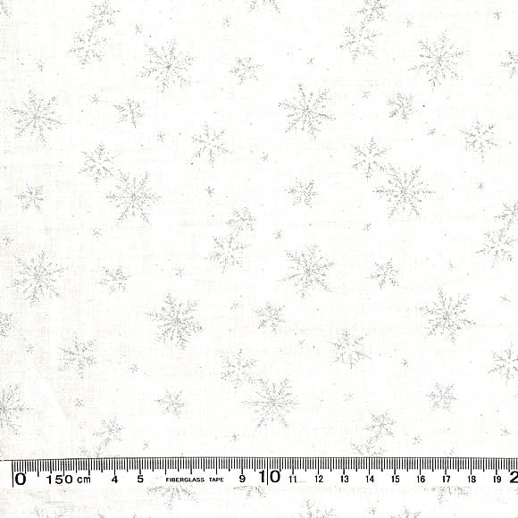 送料無料　クリスマスプリント生地（布）雪の結晶柄(銀）白地 1m 単位　パッチワーク コットン100％　ディスプレー